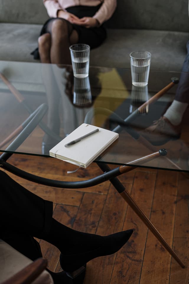 What qualities make a good psychologist or psychiatrist?